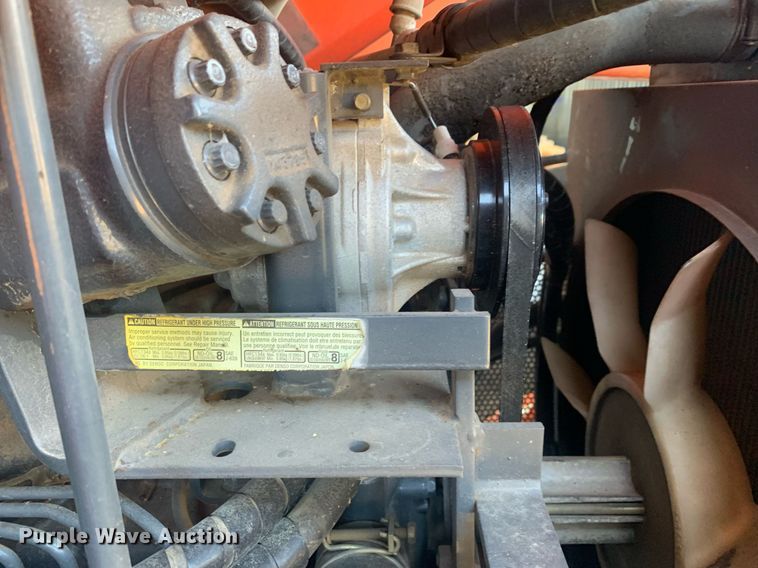 image for item JT9675 Kubota  M9000 MFWD tractor