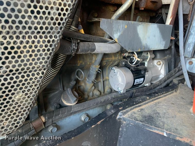 image for item JT9675 Kubota  M9000 MFWD tractor