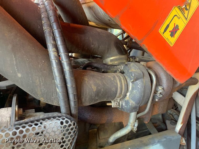 image for item JT9675 Kubota  M9000 MFWD tractor