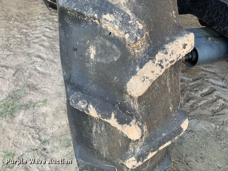 image for item JT9675 Kubota  M9000 MFWD tractor