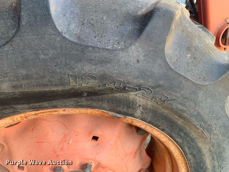 image for item JT9675 Kubota  M9000 MFWD tractor