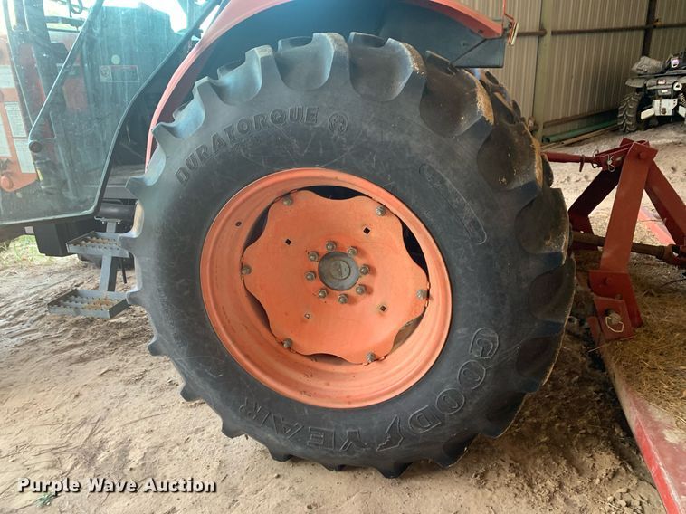 image for item JT9675 Kubota  M9000 MFWD tractor