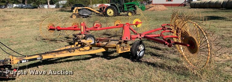 image for item JT9678 1972 hay rake