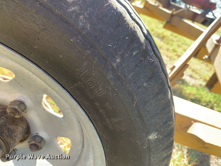 image for item JT9678 1972 hay rake