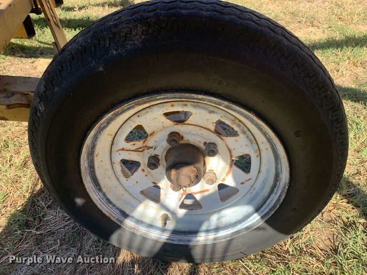 image for item JT9678 1972 hay rake