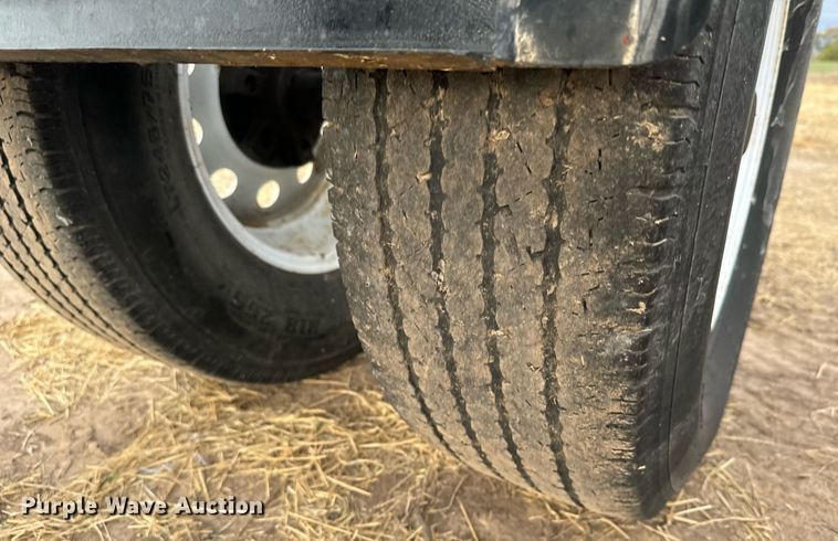 image for item MS9843 2010 BBK header trailer