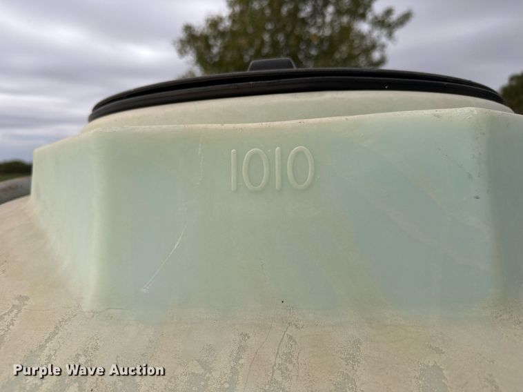 image for item MS9844 Schaben P-265-1010 nurse tank trailer 