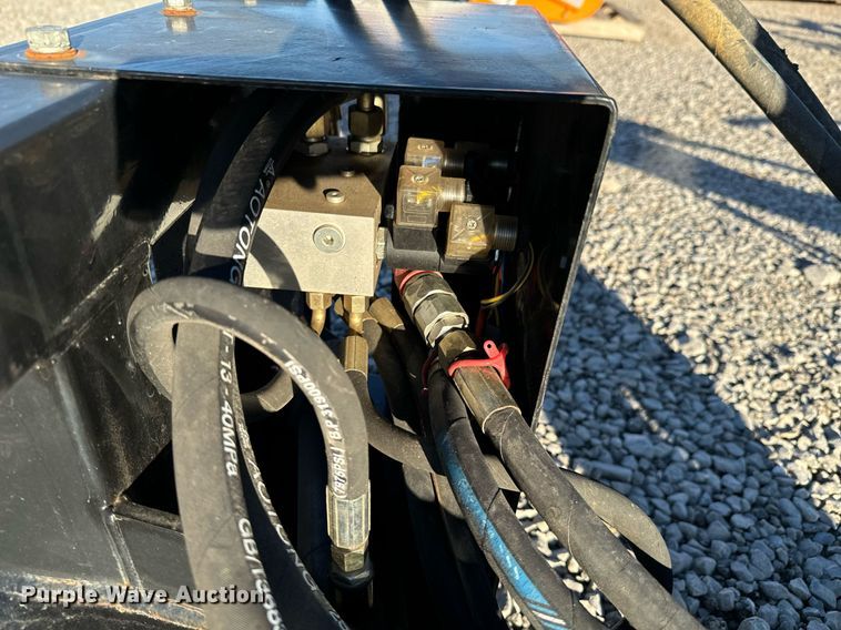 image for item ND9283 2021 Topcat BDRC skid steer boom mower