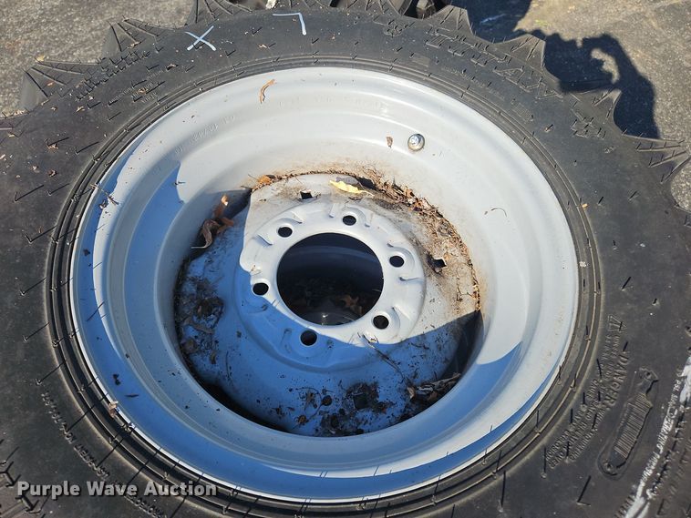 image for item OJ9888 (10) 9.5-16R-11 tires and wheels