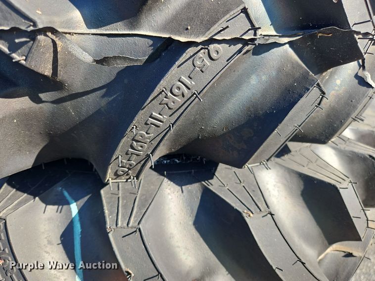 image for item OJ9888 (10) 9.5-16R-11 tires and wheels