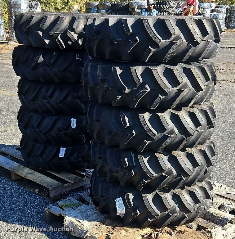 image for item OJ9889 (10) 9.5-16R-11 tires and wheels