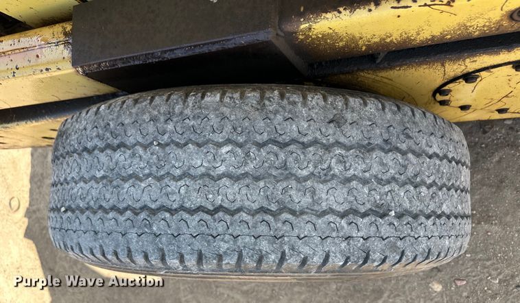 image for item OM9526 1978 New Holland L775 skid steer loader