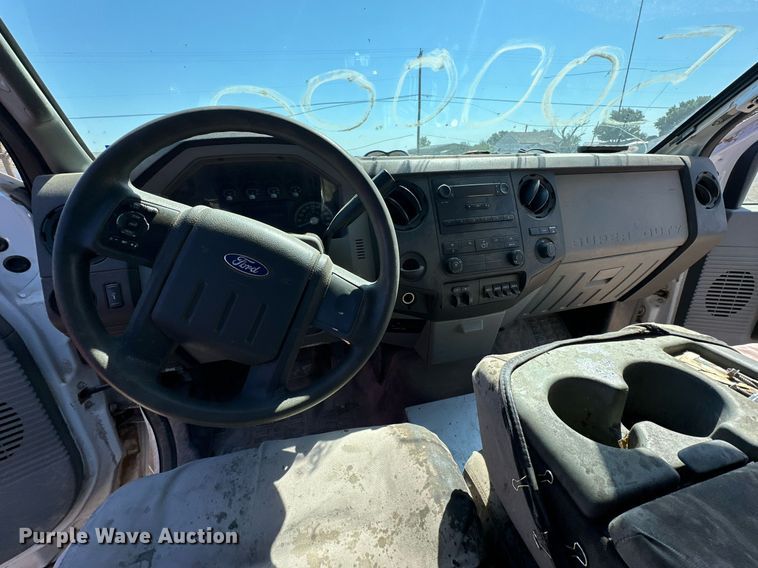 image for item DD3213 2012 Ford F450 Super Duty utility / service truck