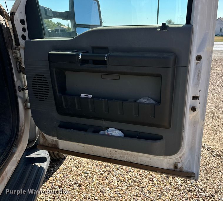 image for item DD3213 2012 Ford F450 Super Duty utility / service truck