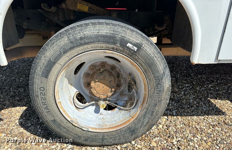 image for item DD3213 2012 Ford F450 Super Duty utility / service truck
