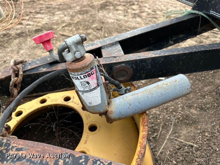 image for item DD3393 2002 PJ utility trailer