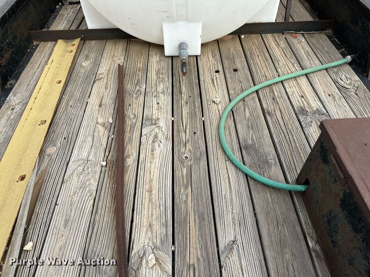 image for item DD3393 2002 PJ utility trailer