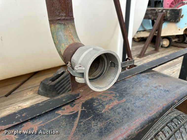 image for item DD3393 2002 PJ utility trailer