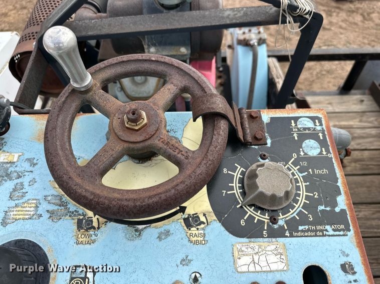 image for item DD3393 2002 PJ utility trailer