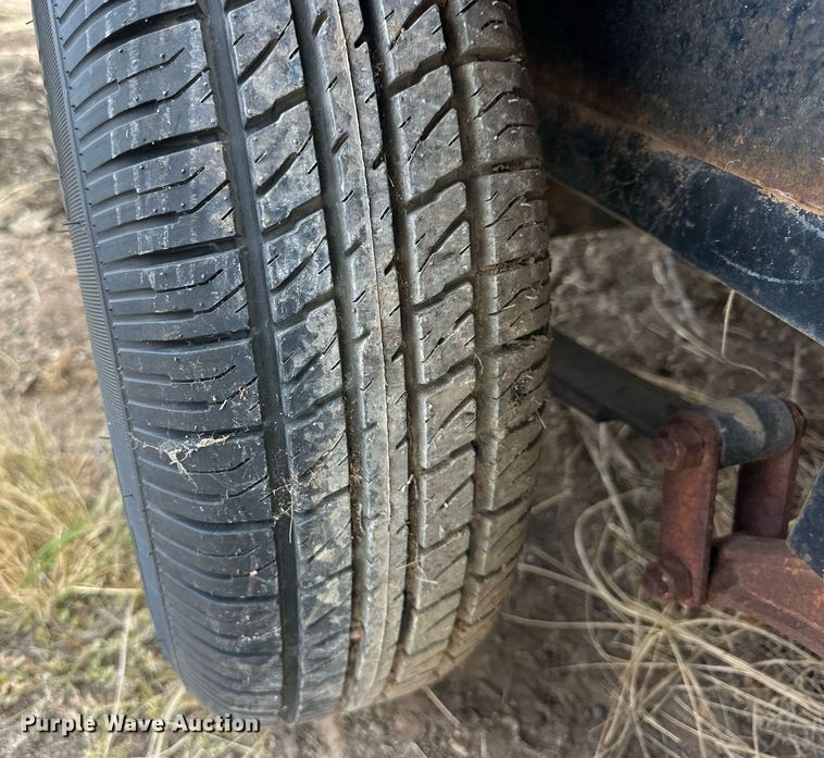 image for item DD3393 2002 PJ utility trailer