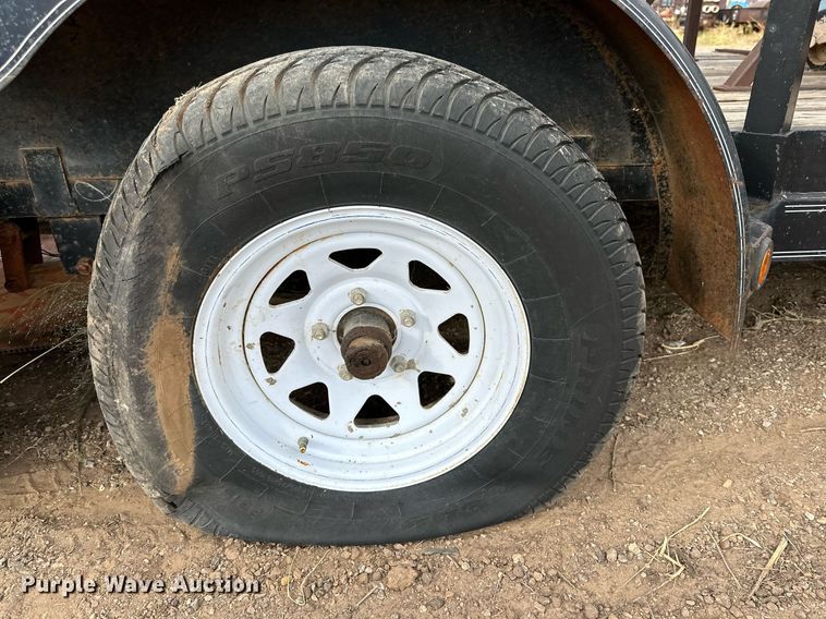 image for item DD3393 2002 PJ utility trailer