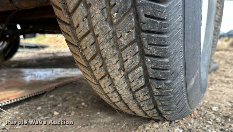 image for item DD3393 2002 PJ utility trailer