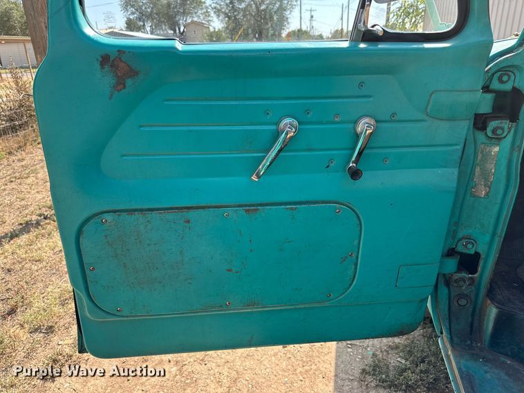 image for item DD3402 1964 Ford F100 pickup truck