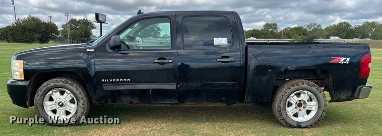 image for item DO7518 2011 Chevrolet  Silverado 1500 Crew Cab pickup truck