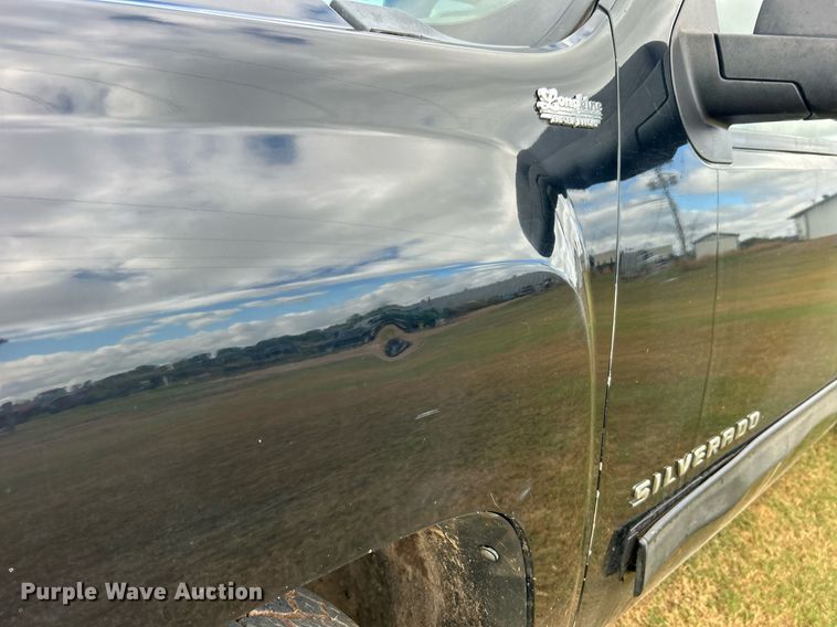 image for item DO7518 2011 Chevrolet  Silverado 1500 Crew Cab pickup truck