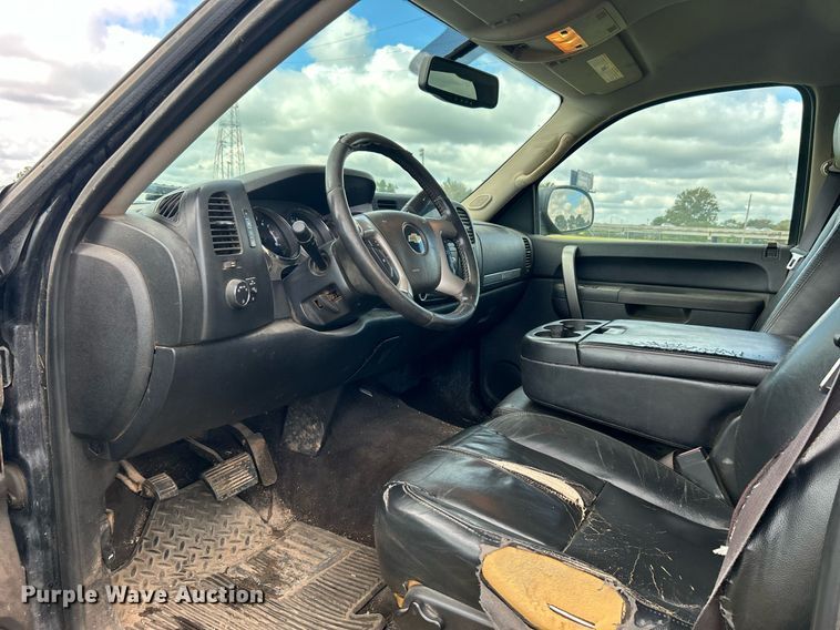 image for item DO7518 2011 Chevrolet  Silverado 1500 Crew Cab pickup truck