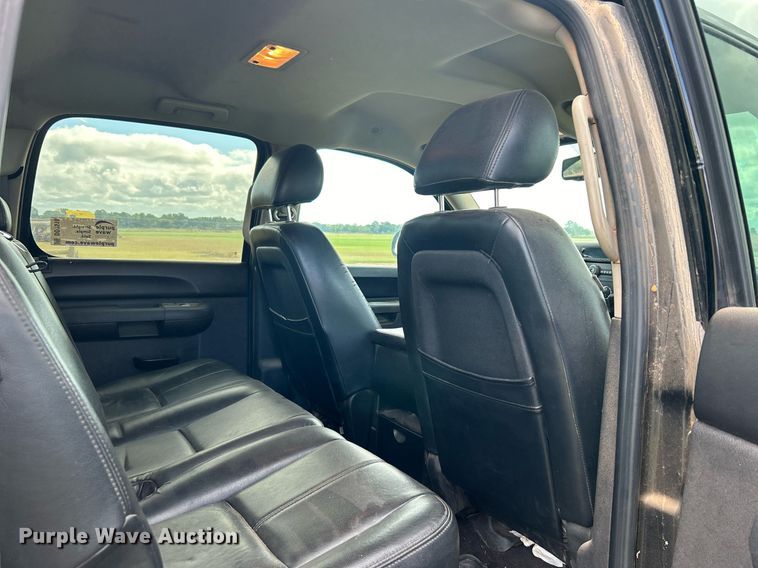 image for item DO7518 2011 Chevrolet  Silverado 1500 Crew Cab pickup truck