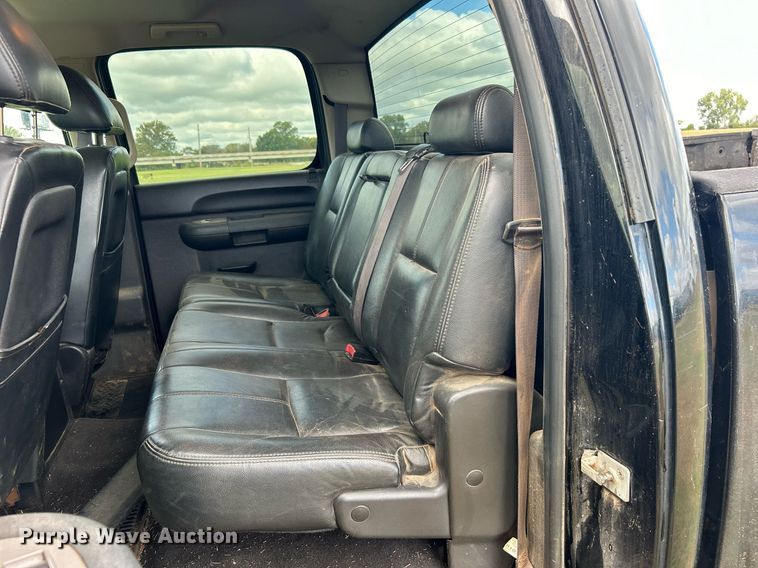 image for item DO7518 2011 Chevrolet  Silverado 1500 Crew Cab pickup truck