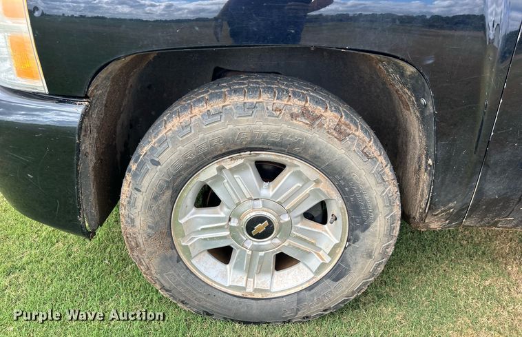 image for item DO7518 2011 Chevrolet  Silverado 1500 Crew Cab pickup truck