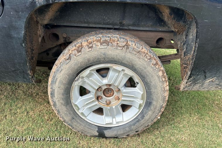 image for item DO7518 2011 Chevrolet  Silverado 1500 Crew Cab pickup truck