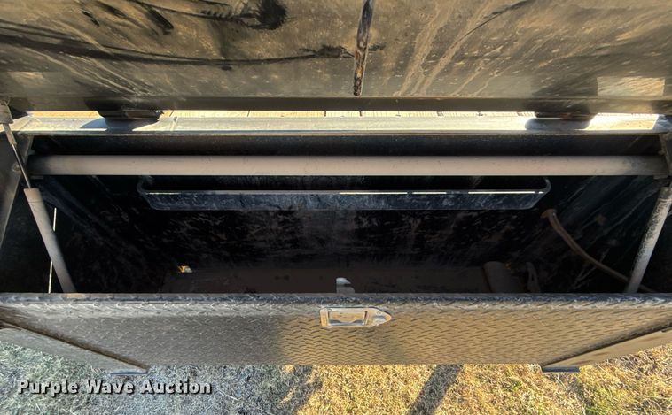 image for item DO7586 2017 PJ Trailers FD402 flatbed trailer