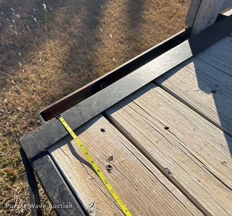 image for item DO7586 2017 PJ Trailers FD402 flatbed trailer