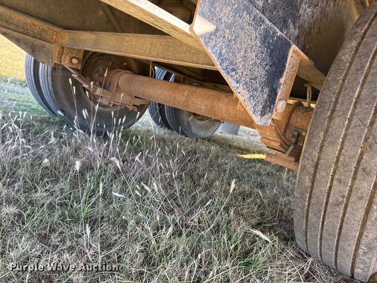 image for item DO7586 2017 PJ Trailers FD402 flatbed trailer