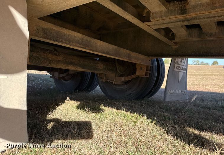 image for item DO7586 2017 PJ Trailers FD402 flatbed trailer