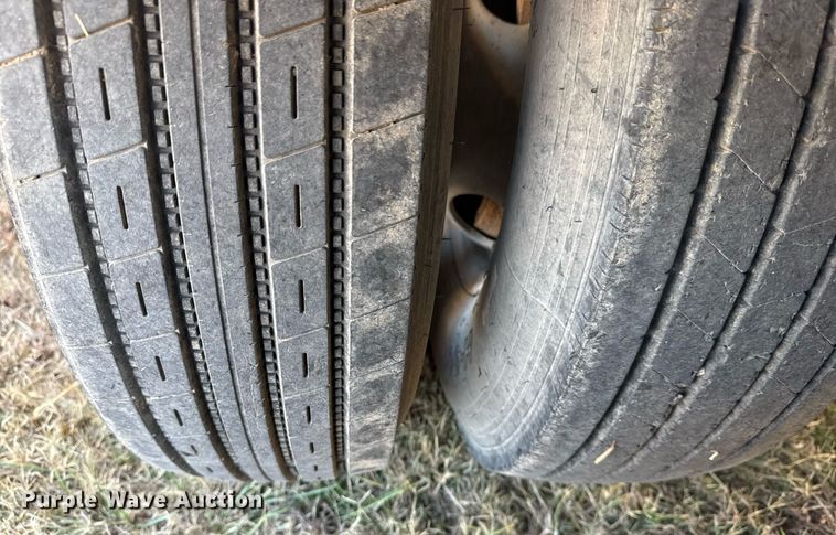 image for item DO7586 2017 PJ Trailers FD402 flatbed trailer