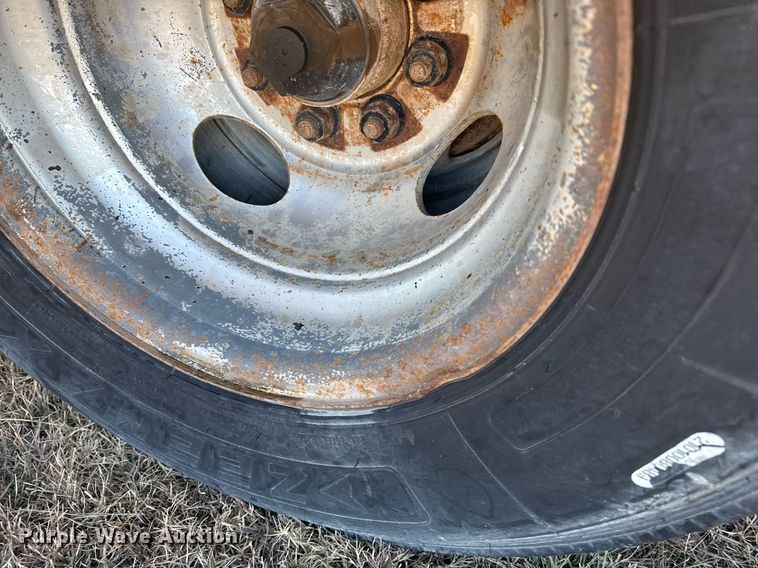 image for item DO7586 2017 PJ Trailers FD402 flatbed trailer