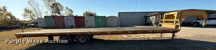 image for item DO7587 2005 Lonestar flatbed trailer