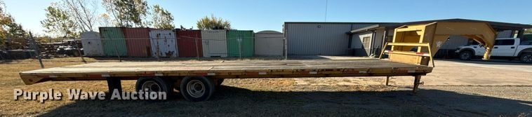 image for item DO7587 2005 Lonestar flatbed trailer
