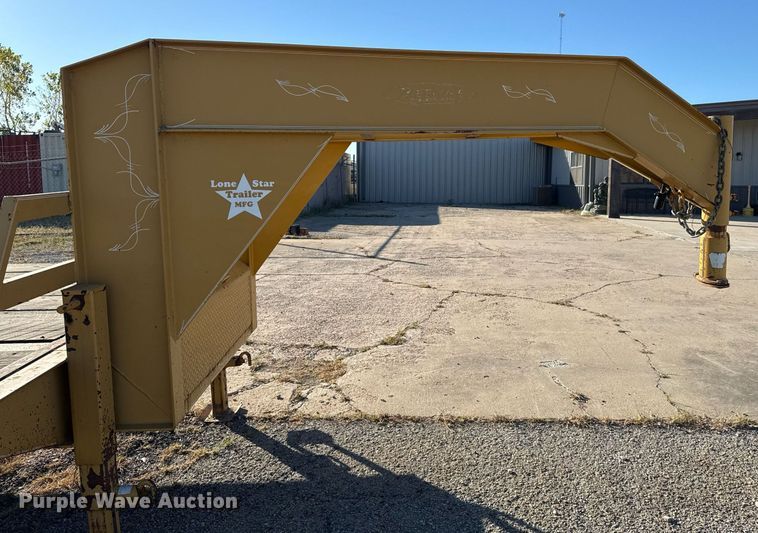 image for item DO7587 2005 Lonestar flatbed trailer