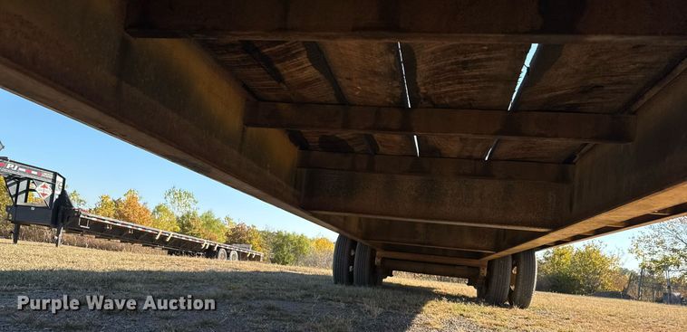 image for item DO7587 2005 Lonestar flatbed trailer