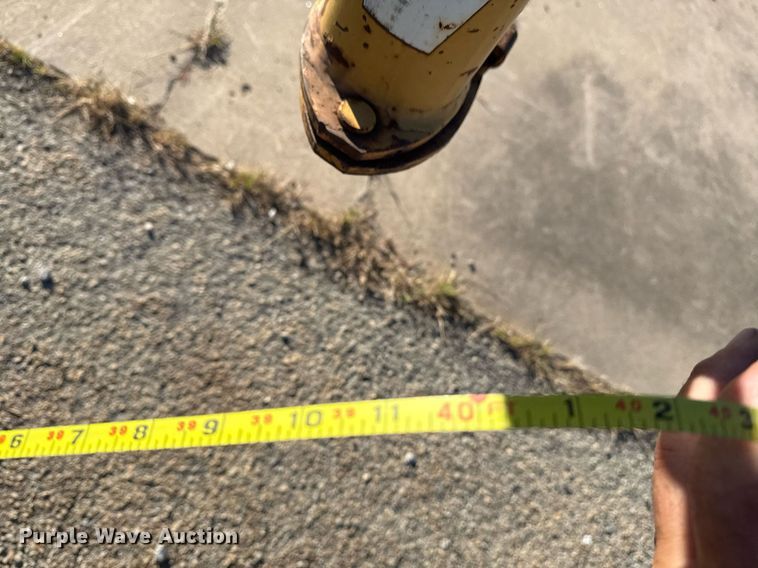 image for item DO7587 2005 Lonestar flatbed trailer