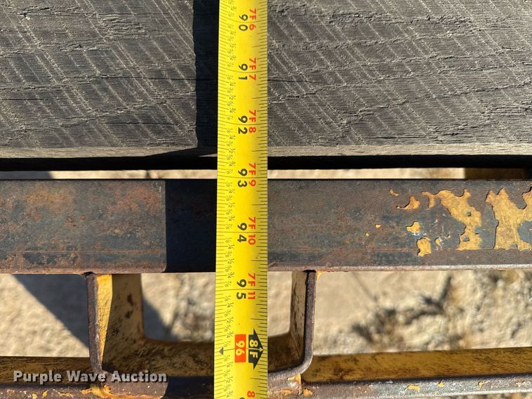 image for item DO7587 2005 Lonestar flatbed trailer