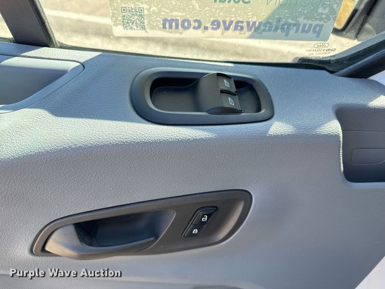 image for item DO7597 2015 Ford Transit 350 XLT van