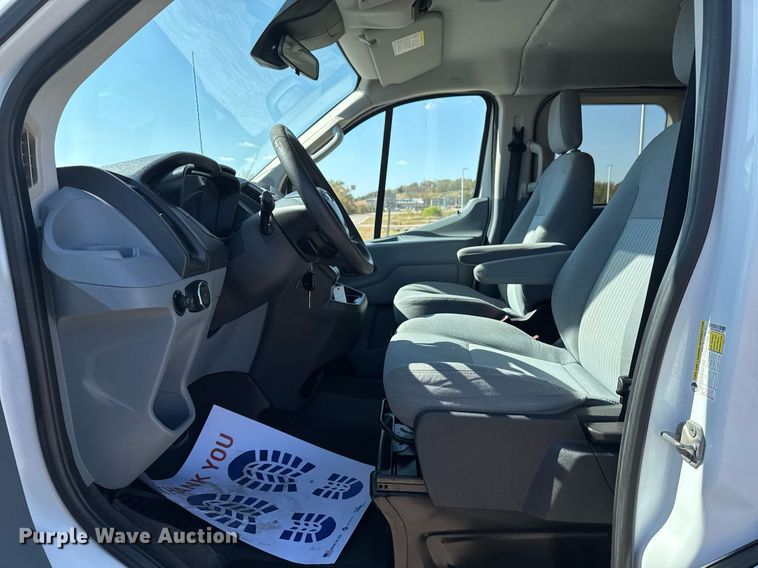 image for item DO7597 2015 Ford Transit 350 XLT van