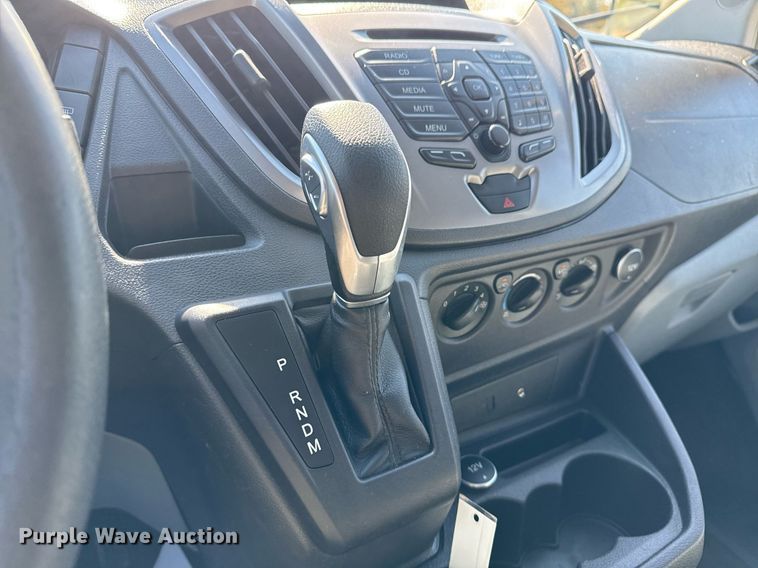 image for item DO7597 2015 Ford Transit 350 XLT van