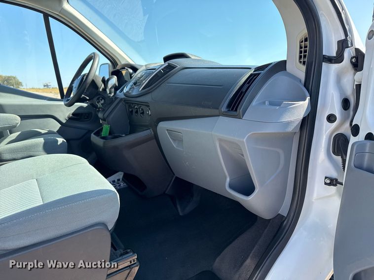 image for item DO7597 2015 Ford Transit 350 XLT van